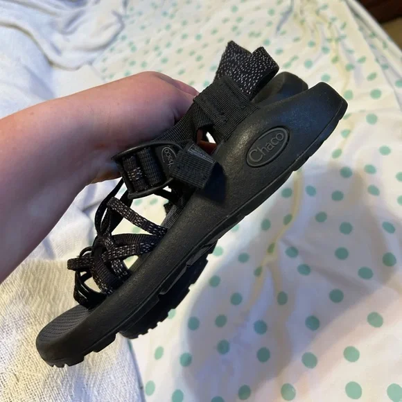 Chaco criss cross straps shoes - Picture 5 of 7